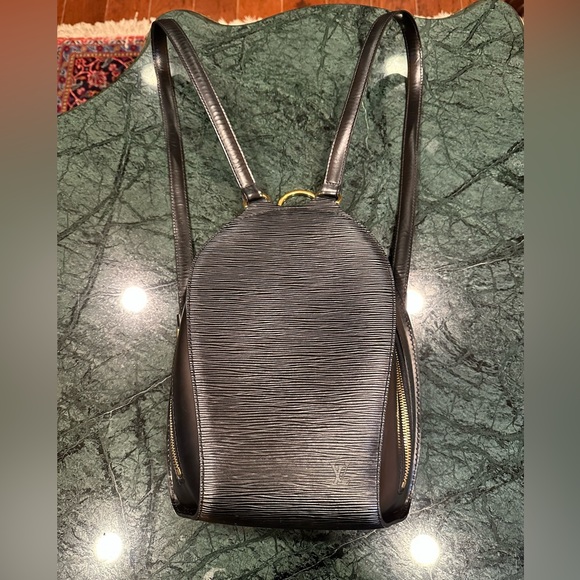 LOUIS VUITTON Mabillon Backpack Bag Epi Leather Black - Picture 4 of 13